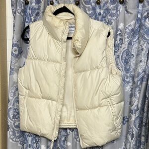 Old Navy Ivory Puffer Vest